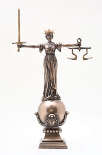 Item LADY JUSTICE LA JUSTICIAR STATUE OF THE OLD BAILEY FIGURINE