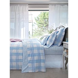 Yves Delorme Plein air bleu bed linen   