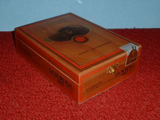 Collectable La Aurora 107 Lancero Wood Cigar Box Dom Rep