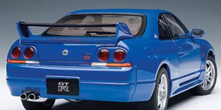 Nissan Skyline GT R r33 LM Limited Champion Blue 1 18 Autoart 77328