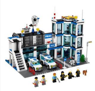 Lego 7498 City Police Station 783 Piece Set Factory SEALED