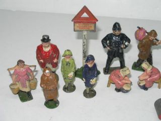 15 Vintage Britains and J Hill Lead Figures and Accessories
