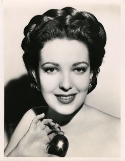 Linda Darnell Hollywood Portrait Photo 1948 Glamour Head Shot Star