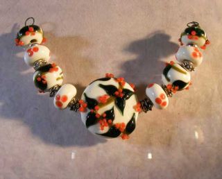 HOLLY BERRIES ~ bead set by Lynn   SRA