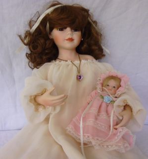 PORCELAIN DOLL COLLECTION SAMANTHA WITH BABY BY KINGSTATE HO. MAI