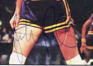 Pistol Pete Maravich Signed 1976 Topps Card Autographed Jazz PSA DNA