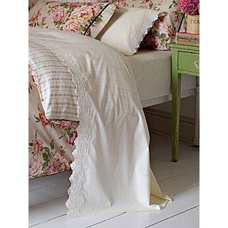 Christy Vintage bed linen in cream   