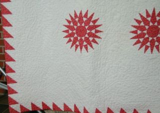 White Mariners Compass Vintage Quilt, Sawtooth Border & Nice Quilting