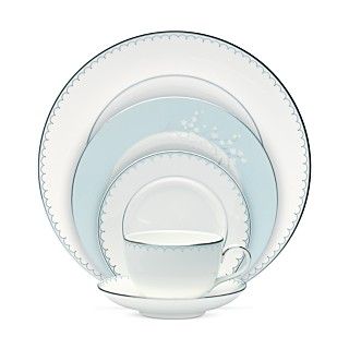 Monique Lhuillier Waterford Dinnerware, Lily of the Valley Blue Oval