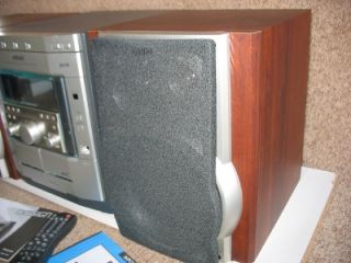 Phillips Magnavox MZ 7 Mini Hi Fi Stereo System. 3 CD Changer Dual