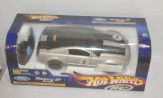 Hot Wheels Radio Control Ford Mustang GT 27 MHz Silver K7230