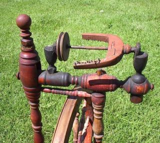 RARE Antique Spinning Upright Wheel Good Condition
