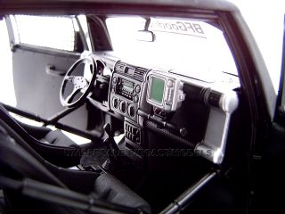 Toyota FJ Cruiser Black 1 18 Autoart Diecast Model