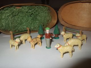 Alte Spanschachtel m.Erzgebirge Miniaturen Schafe