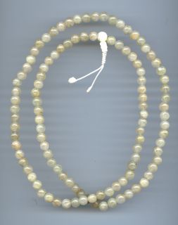 Gewicht 75 g • 1/2 Länge 42cm • Durchmesser der Perlen 8mm