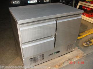 Bartscher Kühltisch Mini Kühltisch, Tür 90x70cm,110.137