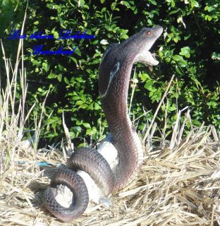Sehr schöne Schlange Kobra auf einem Ast 23cm Figur Deko