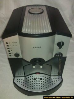 Krups Espresso /Kaffee Vollautomat Orchestro F 889 45 metallic