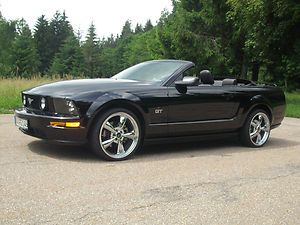 Ford Mustang GT Cabrio V8 (305 PS)