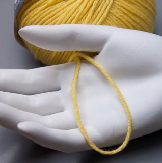 Lana Grossa Mc Wool Merino Mix 140   405 gelb 50g Wolle