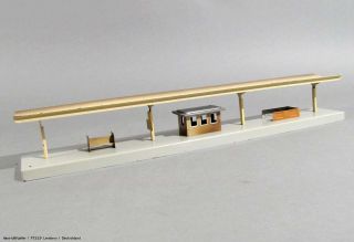 Lot 28938  Märklin Bahnsteig 423