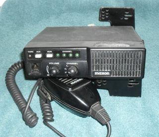  SM2450 NARROW BAND UHF Radio w Mic Bracket 440 470 Mhz 25W 4 Ch NICE
