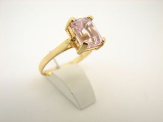 Gelbgold Ring mit grossem rosa Zirkonia Stein 585er 14kt Gold