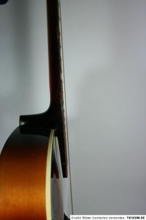 Die Gitarre ist 108cm lang,Griffbrettbreite am ersten Bund 4,5cm