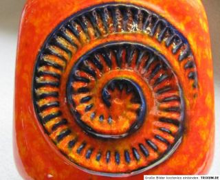Bay Studio Keramik Vase 60 70er Jahre; orange Schneckenmuster