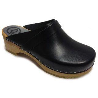 Toffeln Wooden Clog Shoes in Black leather