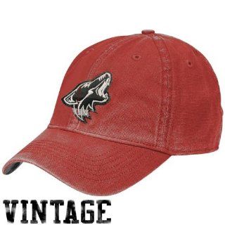 Reebok Phoenix Coyotes Red Distressed Logo Vintage Slouch