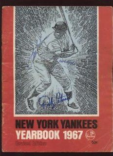 1967 New York Yankees Yearbook 3 Auto B & E Hologram   MLB