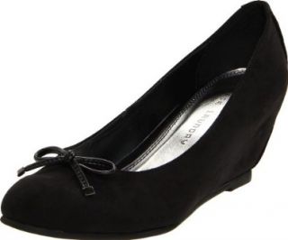 com Chinese Laundry Womens All I Want Wedge Pump,Black,9 M US Shoes