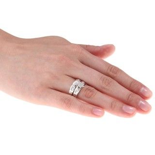 Sterling Silver 1/8ct TDW Diamond 3 piece His and Hers Bridal Ring Set