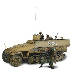 32 Scale German Sd. Kfz. 251/1 Hanomag   Eastern Front Toys & Games