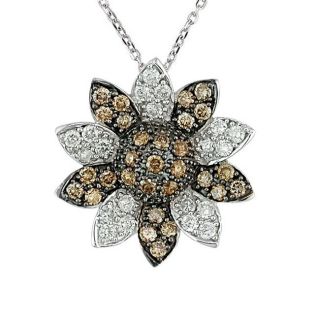 14k White Gold 1ct TW Fancy Diamond Flower Pendant